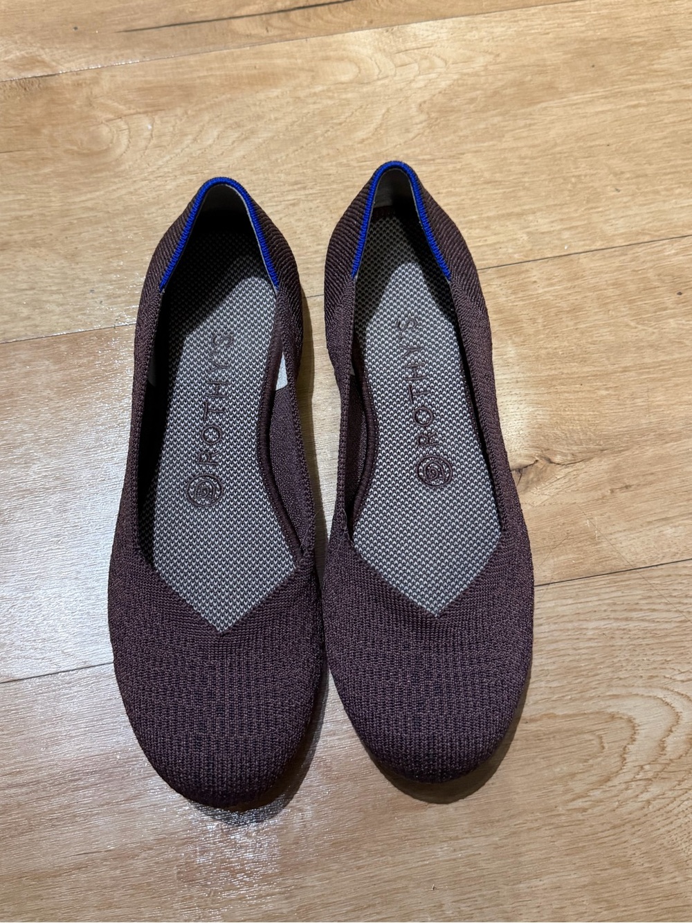 Rothys Round Flat Truffle Python Size 7.5